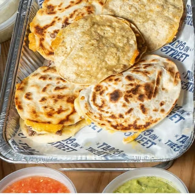25 Quesadillas Asada.